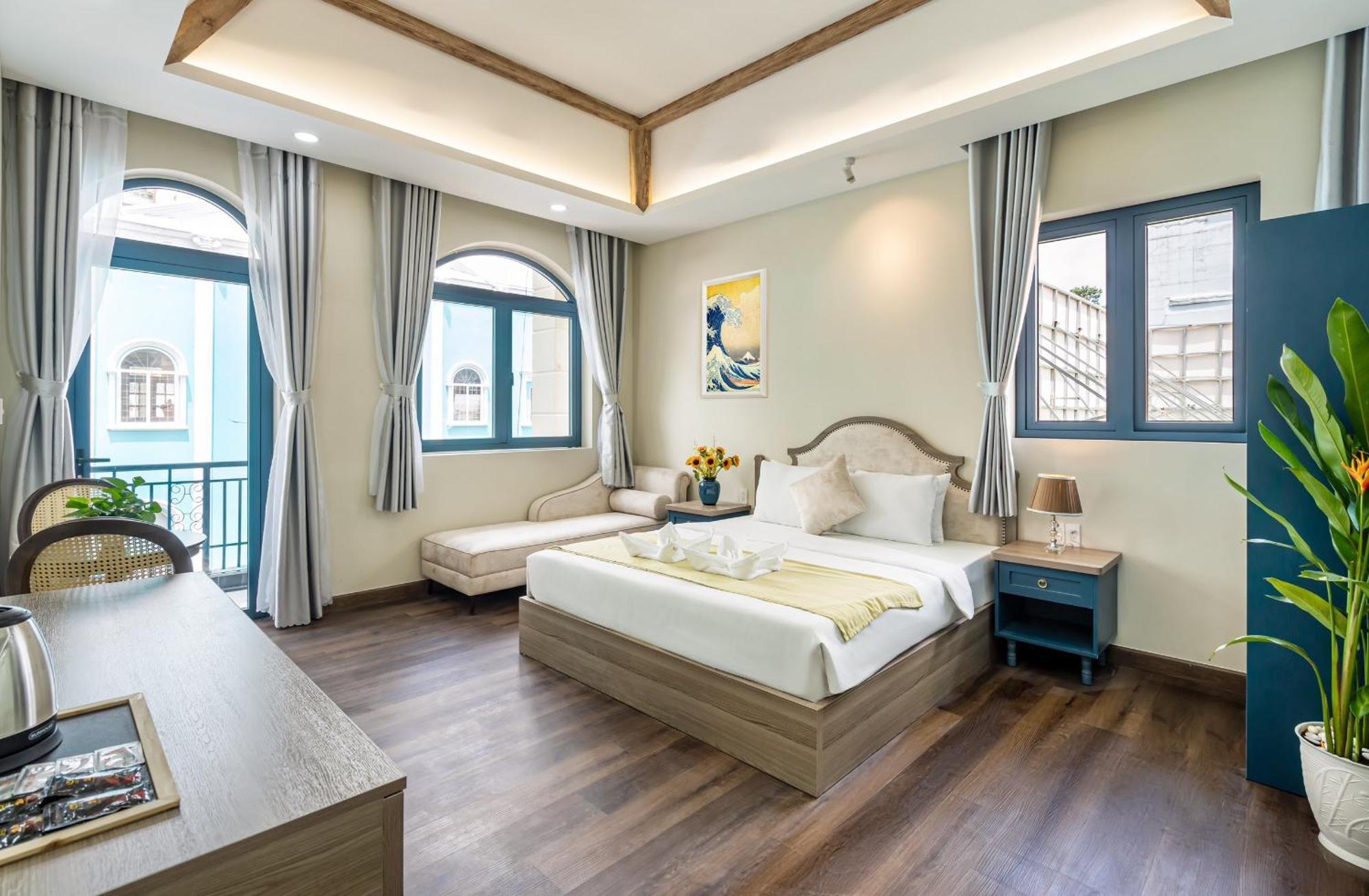 Chambre Lit King-Size avec Balcon